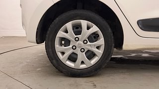 Used 2016 Hyundai Grand i10 [2013-2017] Sportz 1.2 Kappa VTVT Petrol Manual tyres RIGHT REAR TYRE RIM VIEW