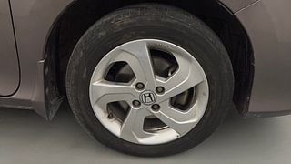 Used 2015 Honda City [2014-2017] VX CVT Petrol Automatic tyres RIGHT FRONT TYRE RIM VIEW