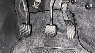 Used 2021 Renault Kiger RXZ 1.0 Turbo MT Petrol Manual interior PEDALS VIEW