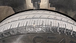Used 2017 Renault Kwid [2015-2019] RXL Petrol Manual tyres RIGHT FRONT TYRE TREAD VIEW
