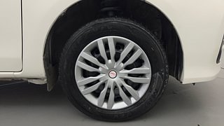 Used 2018 Toyota Etios Liva [2017-2020] V Petrol Manual tyres RIGHT FRONT TYRE RIM VIEW