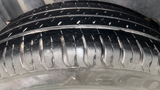 Used 2017 Maruti Suzuki Dzire [2017-2020] ZXi AMT Petrol Automatic tyres RIGHT REAR TYRE TREAD VIEW