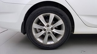 Used 2012 Hyundai Verna [2011-2015] Fluidic 1.6 CRDi SX Opt Diesel Manual tyres RIGHT REAR TYRE RIM VIEW