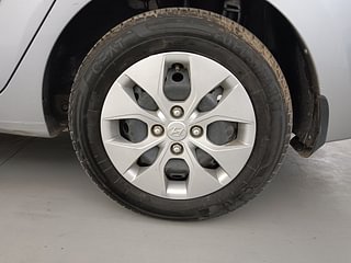 Used 2019 Hyundai Xcent [2017-2019] S Diesel Diesel Manual tyres LEFT REAR TYRE RIM VIEW