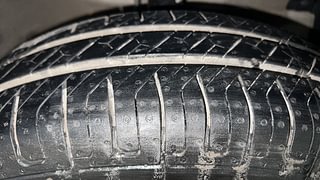 Used 2014 Maruti Suzuki Swift Dzire VXI Petrol Manual tyres RIGHT FRONT TYRE TREAD VIEW
