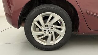 Used 2018 honda Jazz V CVT Petrol Automatic tyres RIGHT REAR TYRE RIM VIEW
