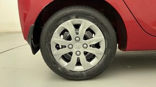 Used 2015 Hyundai Eon Magna 1.0l Petrol MT Petrol Manual tyres RIGHT REAR TYRE RIM VIEW