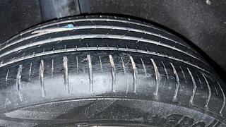 Used 2020 Maruti Suzuki Baleno [2019-2022] Zeta Petrol Petrol Manual tyres RIGHT REAR TYRE TREAD VIEW