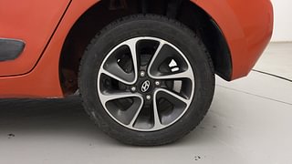 Used 2017 Hyundai Grand i10 [2017-2020] Sportz (O) AT 1.2 Kappa VTVT Petrol Automatic tyres LEFT REAR TYRE RIM VIEW