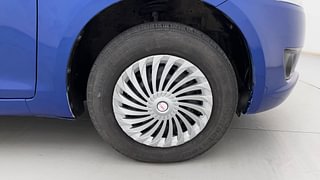 Used 2013 Maruti Suzuki Swift [2011-2017] VDi Diesel Manual tyres RIGHT FRONT TYRE RIM VIEW