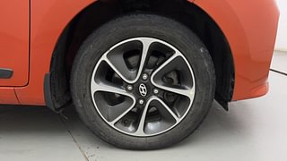 Used 2017 Hyundai Grand i10 [2017-2020] Sportz (O) AT 1.2 Kappa VTVT Petrol Automatic tyres RIGHT FRONT TYRE RIM VIEW