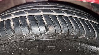 Used 2013 Hyundai i10 [2010-2016] Magna 1.2 Petrol Petrol Manual tyres RIGHT FRONT TYRE TREAD VIEW