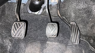 Used 2014 Maruti Suzuki Wagon R 1.0 [2010-2019] VXi Petrol Manual interior PEDALS VIEW