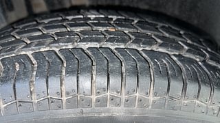 Used 2017 Maruti Suzuki Dzire [2017-2020] VXI AMT Petrol Automatic tyres RIGHT REAR TYRE TREAD VIEW