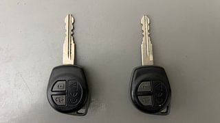 Used 2018 Maruti Suzuki Swift [2017-2020] VDi AMT Diesel Automatic extra CAR KEY VIEW