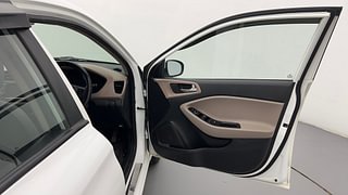 Used 2020 Hyundai Elite i20 [2018-2020] Sportz Plus 1.2 Petrol Manual interior RIGHT FRONT DOOR OPEN VIEW