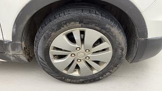 Used 2016 Maruti Suzuki S-Cross Alpha 1.3 Diesel Manual tyres RIGHT FRONT TYRE RIM VIEW