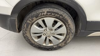 Used 2016 Maruti Suzuki S-Cross Alpha 1.3 Diesel Manual tyres RIGHT REAR TYRE RIM VIEW