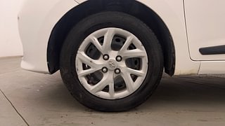 Used 2019 Hyundai Grand i10 [2017-2020] Sportz 1.2 Kappa VTVT Petrol Manual tyres LEFT FRONT TYRE RIM VIEW