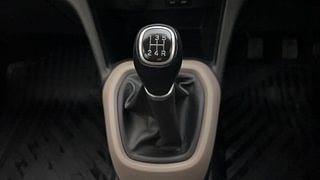 Used 2019 Hyundai Grand i10 [2017-2020] Sportz 1.2 Kappa VTVT Petrol Manual interior GEAR  KNOB VIEW
