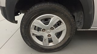 Used 2016 Renault Kwid [2015-2019] RXT Petrol Manual tyres RIGHT REAR TYRE RIM VIEW