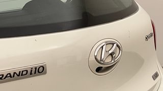 Used 2019 Hyundai Grand i10 [2017-2020] Sportz 1.2 Kappa VTVT Petrol Manual dents MINOR SCRATCH