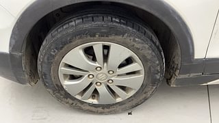 Used 2016 Maruti Suzuki S-Cross Alpha 1.3 Diesel Manual tyres LEFT FRONT TYRE RIM VIEW