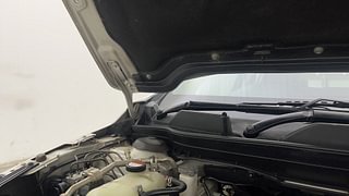 Used 2016 Maruti Suzuki S-Cross Alpha 1.3 Diesel Manual engine ENGINE RIGHT SIDE HINGE & APRON VIEW