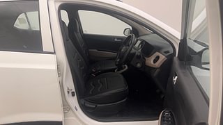 Used 2019 Hyundai Grand i10 [2017-2020] Sportz 1.2 Kappa VTVT Petrol Manual interior RIGHT SIDE FRONT DOOR CABIN VIEW