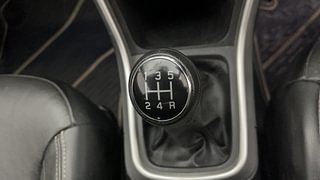 Used 2016 Maruti Suzuki S-Cross Alpha 1.3 Diesel Manual interior GEAR  KNOB VIEW