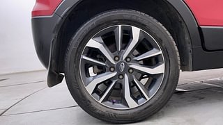 Used 2019 Mahindra XUV 300 W8 (O) Dual Tone Diesel Diesel Manual tyres RIGHT REAR TYRE RIM VIEW