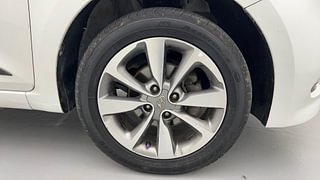 Used 2015 Hyundai Elite i20 [2014-2018] Asta 1.4 CRDI Diesel Manual tyres RIGHT FRONT TYRE RIM VIEW