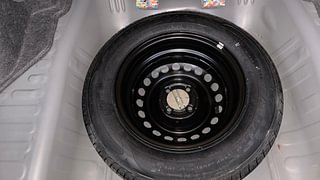 Used 2020 honda Amaze 1.2 VX CVT i-VTEC Petrol Automatic tyres SPARE TYRE VIEW