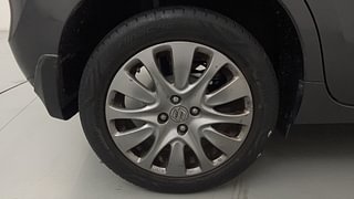 Used 2018 Maruti Suzuki Baleno [2015-2019] Zeta Petrol Petrol Manual tyres RIGHT REAR TYRE RIM VIEW