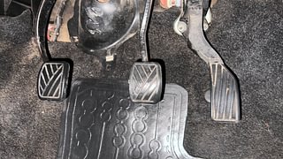 Used 2011 Maruti Suzuki Swift [2007-2011] VXi Petrol Manual interior PEDALS VIEW