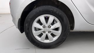 Used 2012 Hyundai i20 [2012-2014] Sportz 1.2 Petrol Manual tyres RIGHT REAR TYRE RIM VIEW