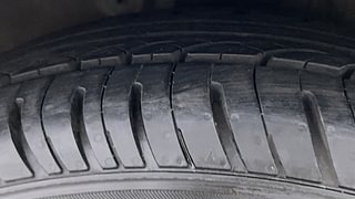 Used 2012 Hyundai i20 [2012-2014] Sportz 1.2 Petrol Manual tyres RIGHT FRONT TYRE TREAD VIEW