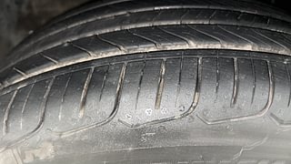 Used 2018 Maruti Suzuki Baleno [2015-2019] Zeta Petrol Petrol Manual tyres LEFT FRONT TYRE TREAD VIEW