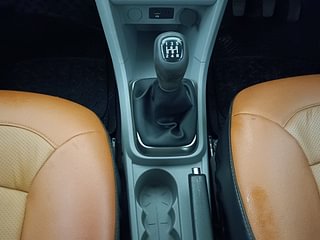 Used 2022 Tata Tigor Revotron XZ CNG Petrol+cng Manual interior GEAR  KNOB VIEW