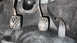 Used 2013 Maruti Suzuki Wagon R 1.0 [2013-2019] LXi CNG Petrol+cng Manual interior PEDALS VIEW