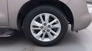 Used 2020 Toyota Innova Crysta [2016-2020] 2.4 GX AT 7 STR Diesel Automatic tyres RIGHT FRONT TYRE RIM VIEW