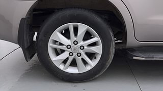 Used 2020 Toyota Innova Crysta [2016-2020] 2.4 GX AT 7 STR Diesel Automatic tyres RIGHT REAR TYRE RIM VIEW