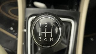 Used 2021 Maruti Suzuki Ciaz Delta Petrol Petrol Manual interior GEAR  KNOB VIEW