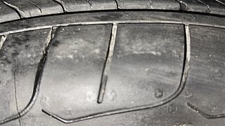 Used 2021 Maruti Suzuki Ciaz Delta Petrol Petrol Manual tyres LEFT FRONT TYRE TREAD VIEW