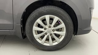 Used 2015 Maruti Suzuki Ertiga [2012-2015] ZXi Petrol Manual tyres RIGHT FRONT TYRE RIM VIEW
