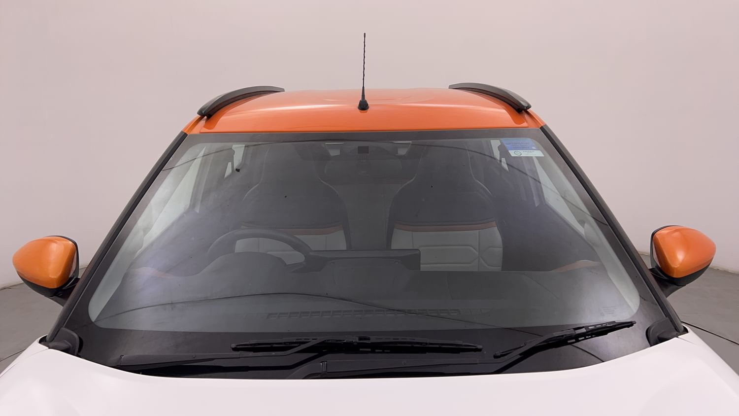 New Citroen C3 exterior FRONT WINDSHIELD VIEW