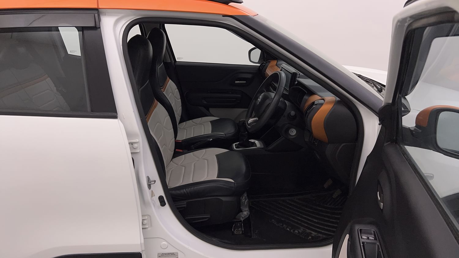 New Citroen C3 interior RIGHT SIDE FRONT DOOR CABIN VIEW