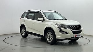 Used 2018 Mahindra XUV500 [2018-2021] W7 AT Diesel Automatic exterior RIGHT FRONT CORNER VIEW