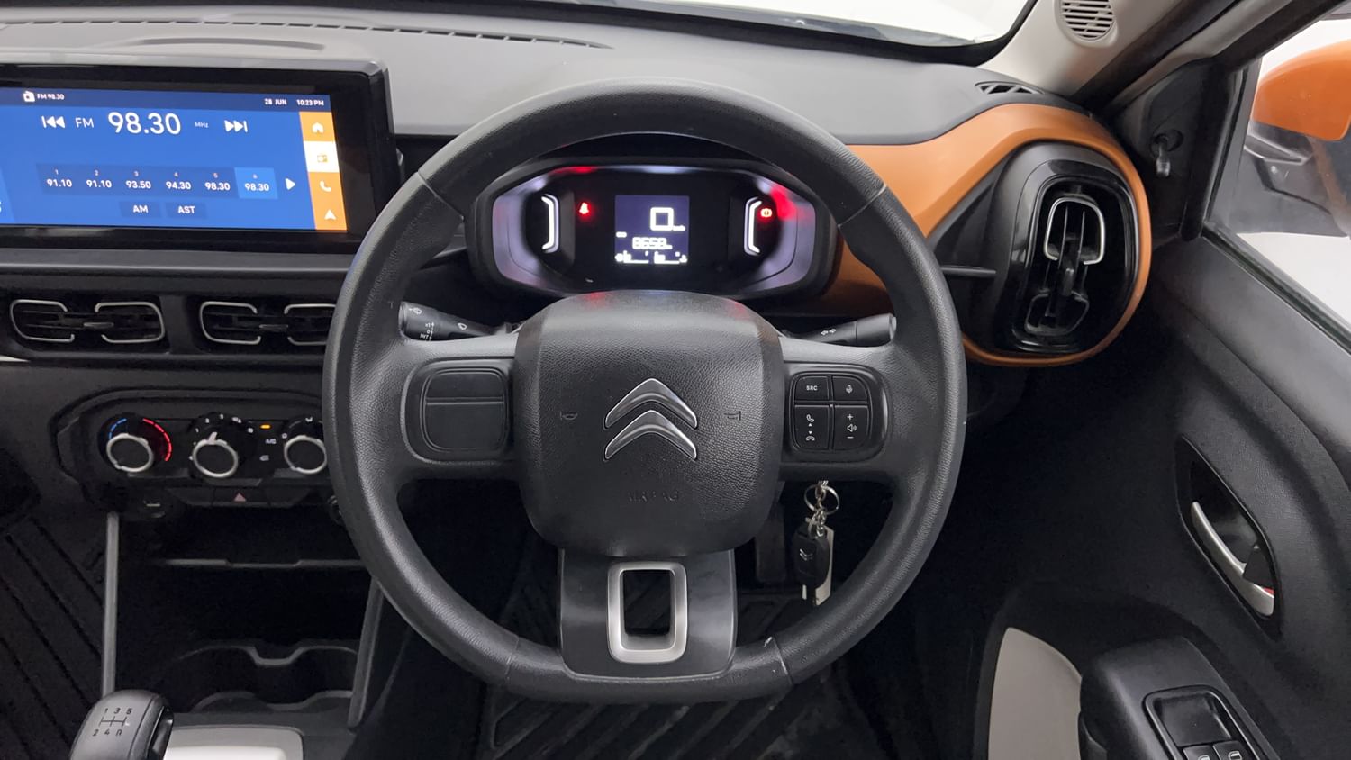 New Citroen C3 interior STEERING VIEW
