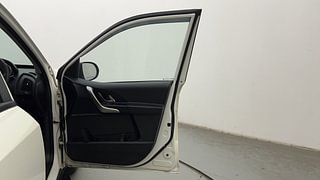 Used 2018 Mahindra XUV500 [2018-2021] W7 AT Diesel Automatic interior RIGHT FRONT DOOR OPEN VIEW